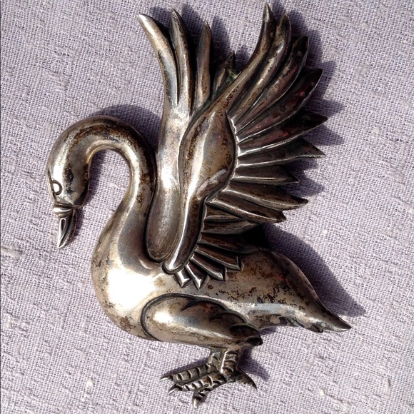 Vintage Silver Swan Brooch